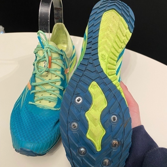 NEW BALANCE XC900v4 Cleats - Picture 10 of 10